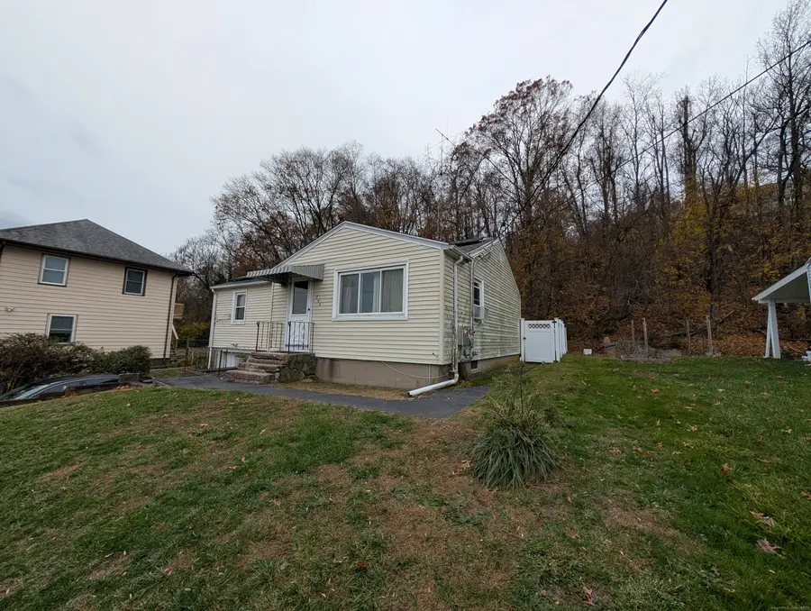 366 Burr Street, New Haven, CT 06512 - Image #3