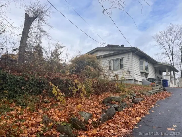 936 Chopsey Hill Road, Bridgeport, CT 06606 - Image #2