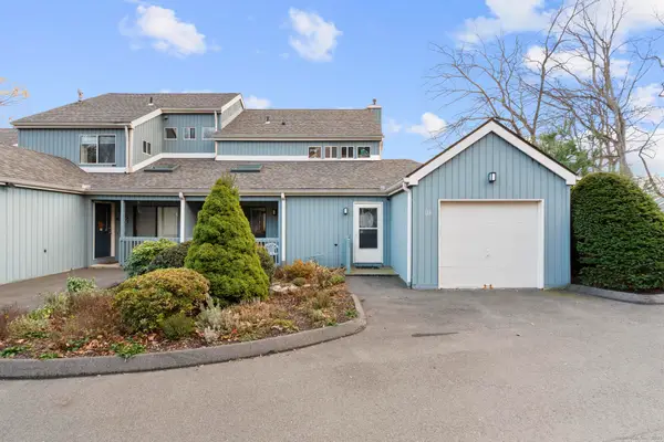 113 Spring Glen #113, Shelton, CT 06484