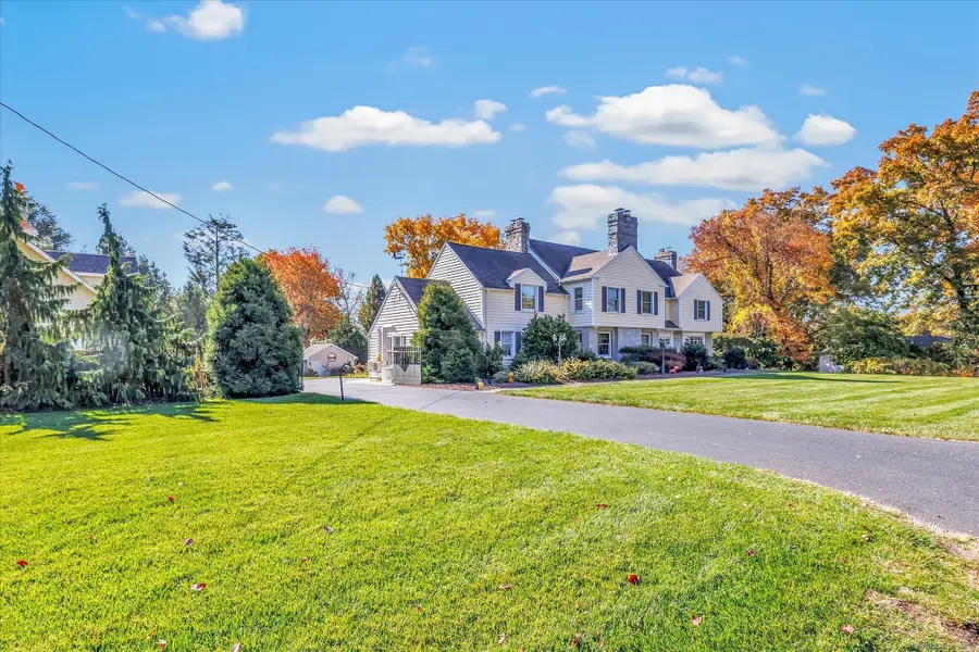 830 Bayberry Lane, Orange, CT 06477 - Image #2