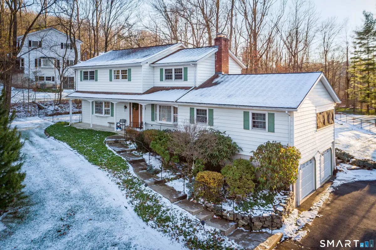 8 Chestnut Hill Drive, New Fairfield, CT 06812 - Image #1