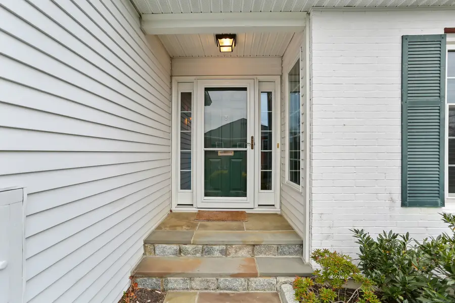47 Bank Street #47, New Canaan, CT 06840 - Image #2