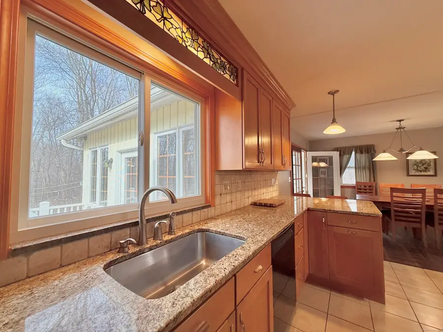 134 Shelton Road, Oxford, CT 06478 - Image #3