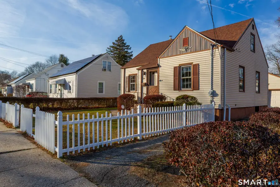 496 Burnsford Avenue, Bridgeport, CT 06606 - Image #3