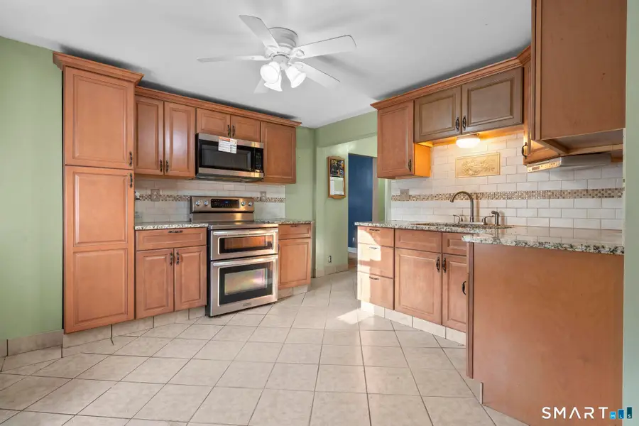 579 Sylvan Avenue, Waterbury, CT 06706 - Image #3