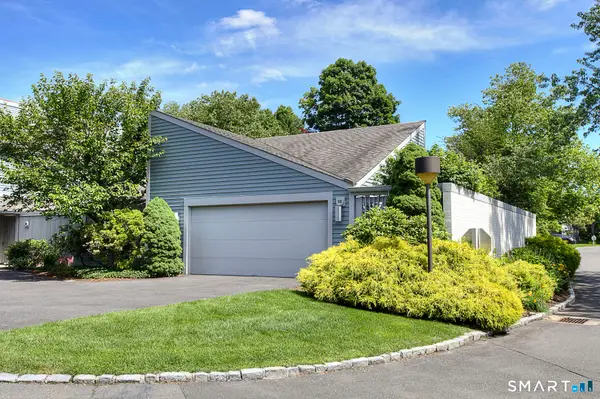 112 Harvest Commons #112, Westport, CT 06880