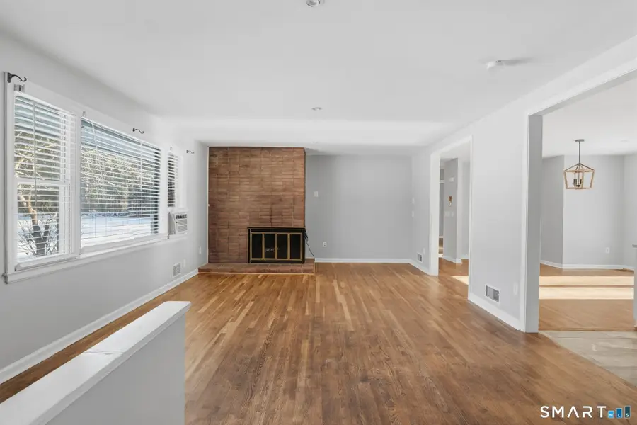 95 Moravia Road, Avon, CT 06001 - Image #2