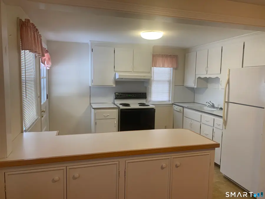 27 Lydall Street, Manchester, CT 06042 - Image #3