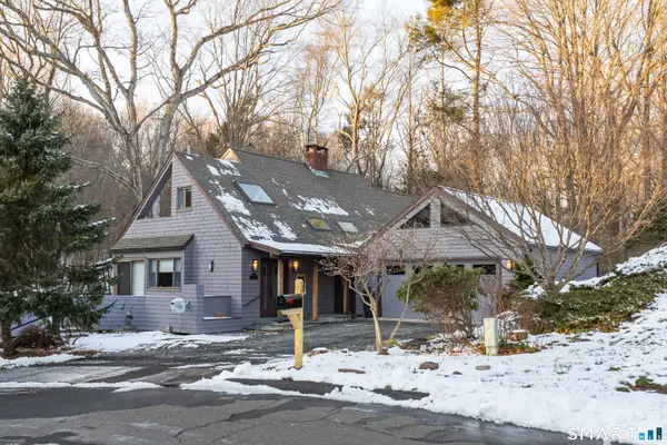 109 Red Clover Circle, Middletown, CT 06457