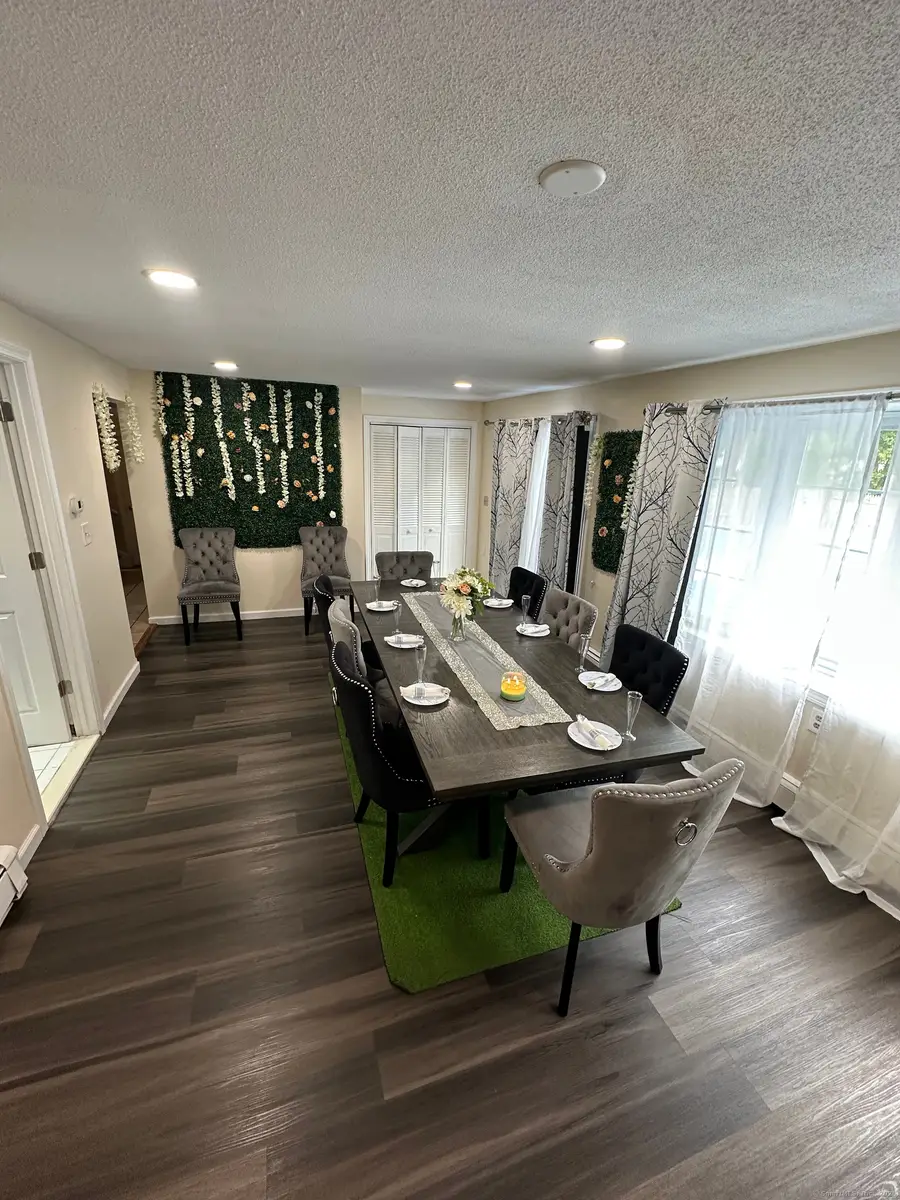 24 Bel Aire Circle, Windsor Locks, CT 06096 - Image #2