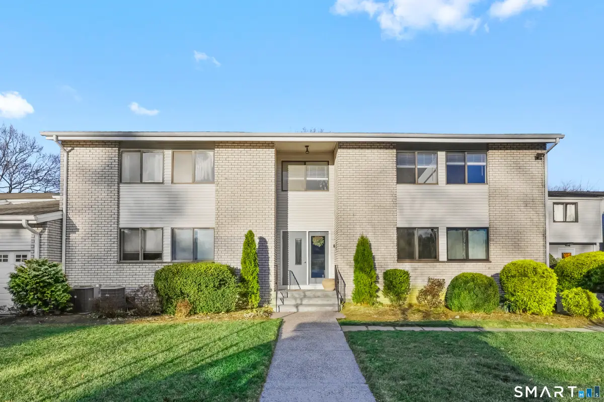 61 Riverside Avenue #14, Norwalk, CT 06850 - Image #1