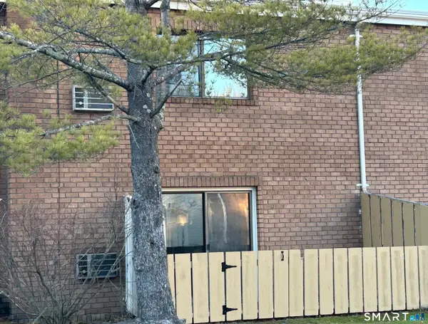 111 Sutton Place #111, Bloomfield, CT 06002