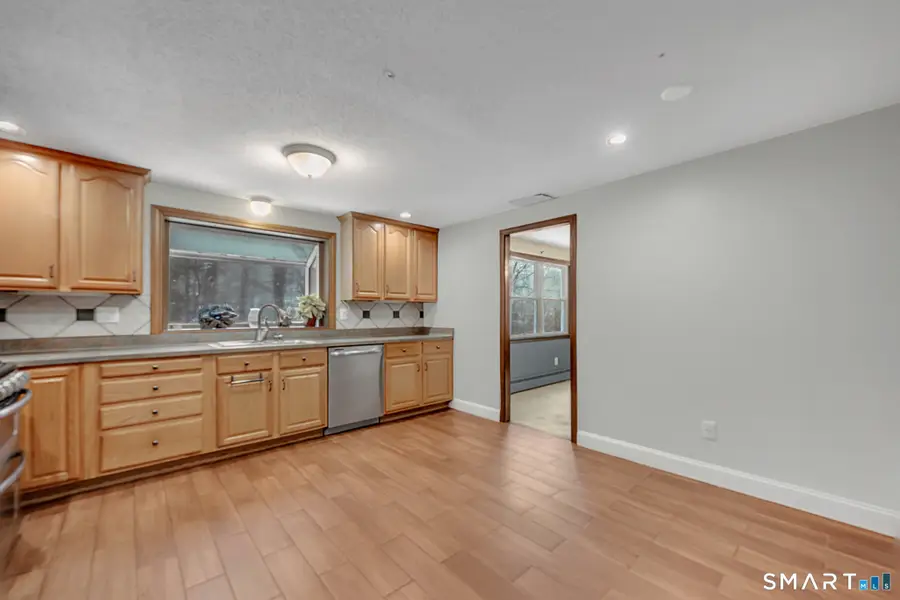 40 Homestead Lane, Avon, CT 06001 - Image #3