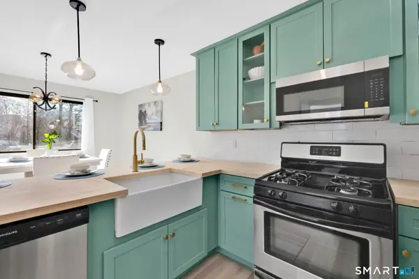 273 Cottonwood Road #273, Newington, CT 06111