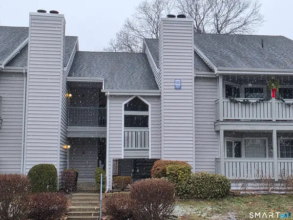 90 Crown Knoll Court #APT 144, Groton, CT 06340