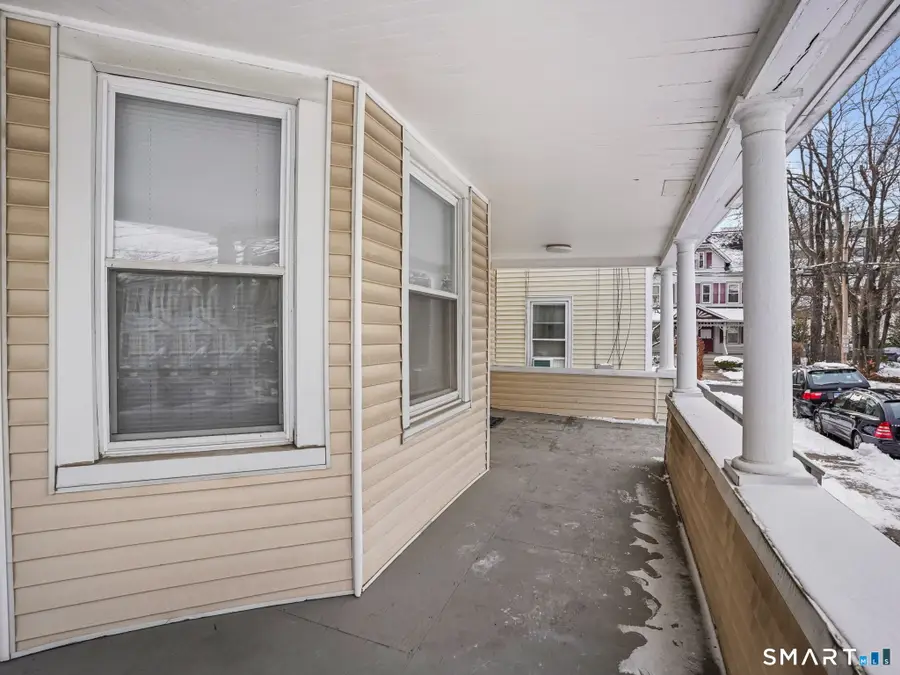 28 Dolsen Place, Stamford, CT 06901 - Image #3