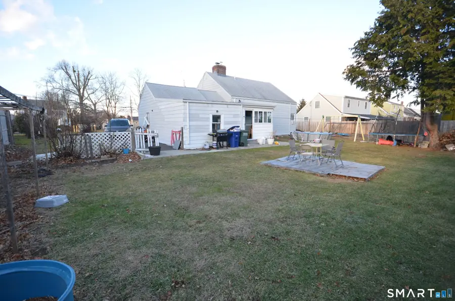 855 Burnsford Avenue, Bridgeport, CT 06606 - Image #3