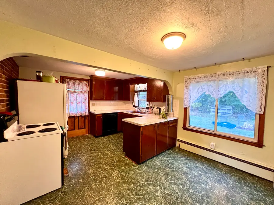 11 Woodland Drive, Windham, CT 06280 - Image #2