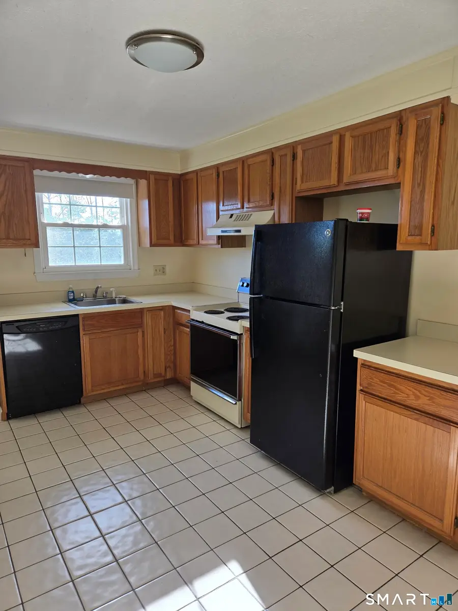 27 College Street #4, Clinton, CT 06413 - Image #3