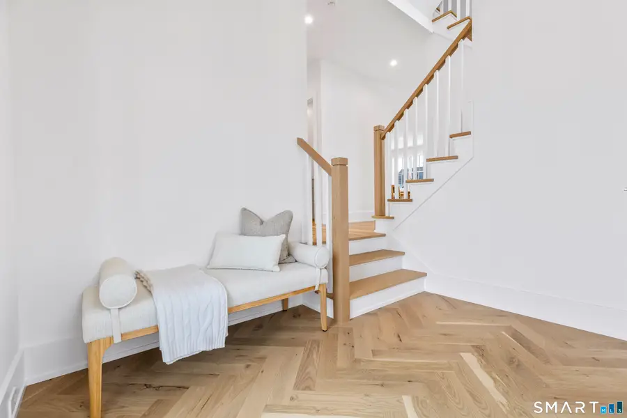 110 Pratt Street, Fairfield, CT 06824 - Image #2