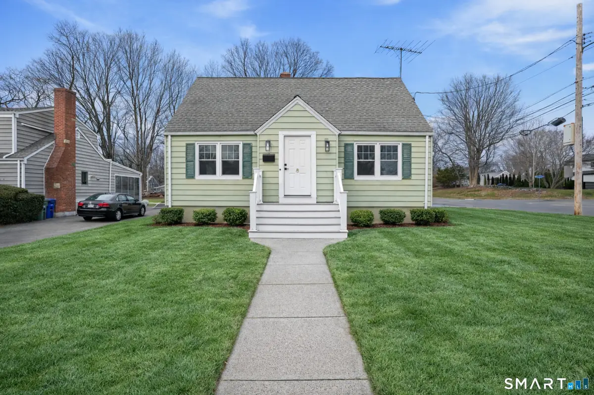 8 Raleigh Road, Bridgeport, CT 06606 - Image #1