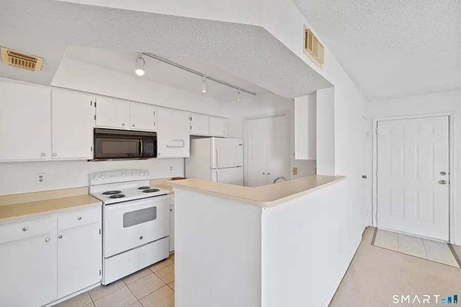 82 Crown Knoll Court #APT 151, Groton, CT 06340 - Image #3