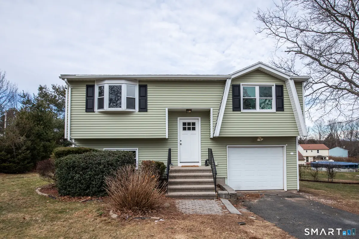 291 Cartpath Drive, Meriden, CT 06450 - Image #1