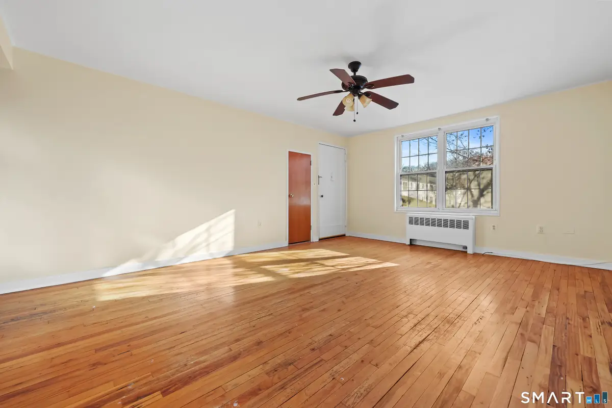 33 Nob Hill Circle #A, Bridgeport, CT 06610 - Image #1