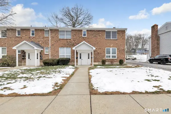 56 Carriage Path South #56, Milford, CT 06460