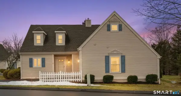 2 Cherry Hill Court #2, Farmington, CT 06032