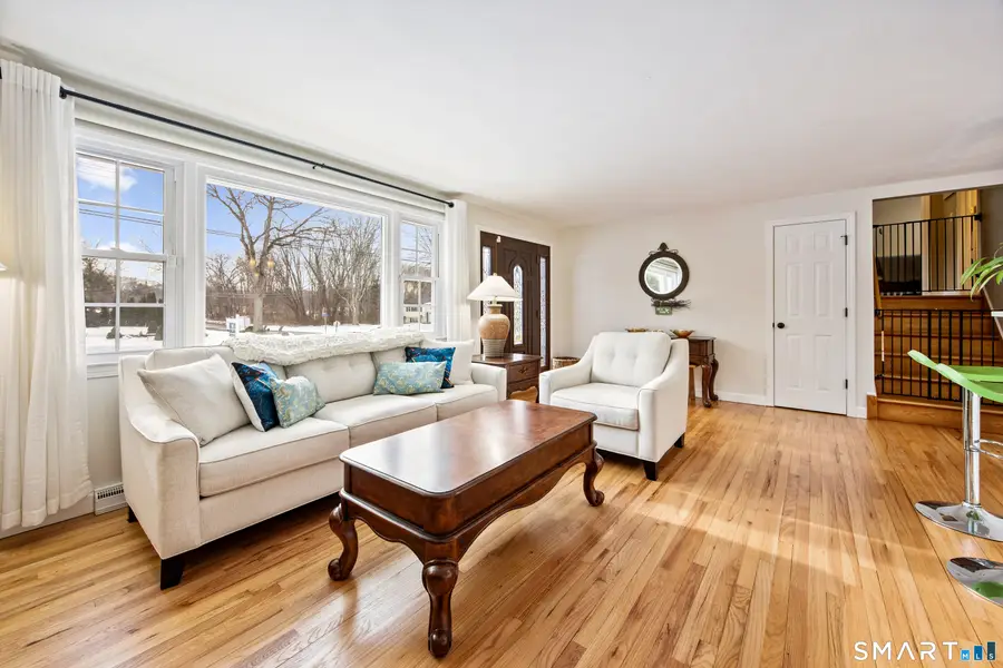 39 Randall Drive, North Haven, CT 06473 - Image #3