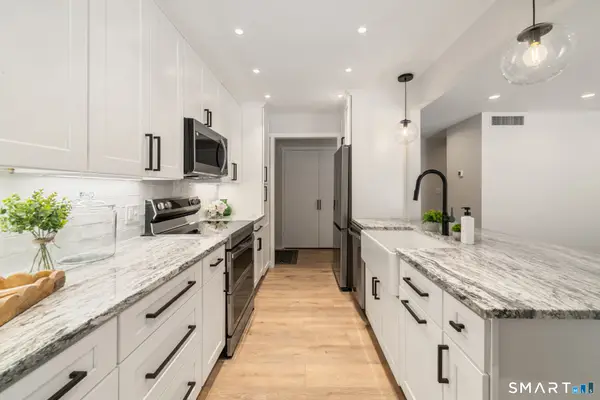 335 Heritage Village #B, Southbury, CT 06488