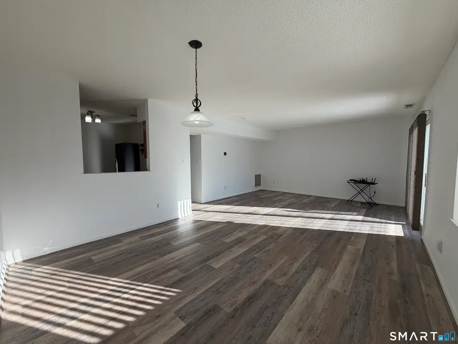 705 Lake Avenue #11, Bristol, CT 06010 - Image #2