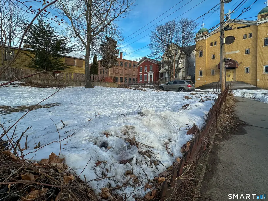 35 Maple Street, Waterbury, CT 06702 - Image #2