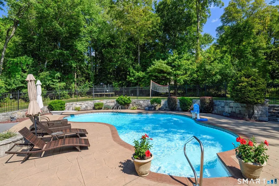 8 Woodridge Lane, New Fairfield, CT 06812 - Image #2