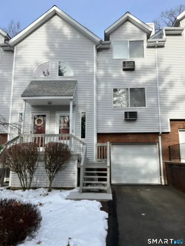 925 Oronoke Road #17F, Waterbury, CT 06708
