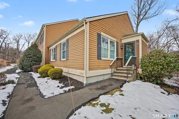 186 Foxbridge Village Road #186, Branford, CT 06405