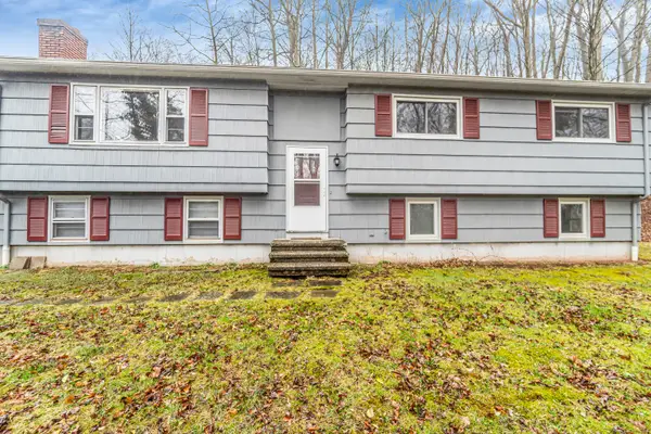 64 Darley Drive, Hamden, CT 06518