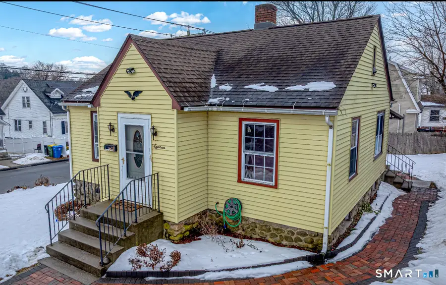 18 Dallas Avenue, Waterbury, CT 06705 - Image #2