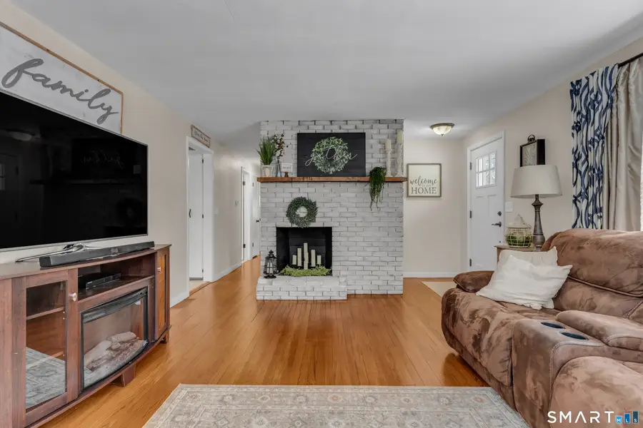 21 Oakridge Drive, Ledyard, CT 06335 - Image #2