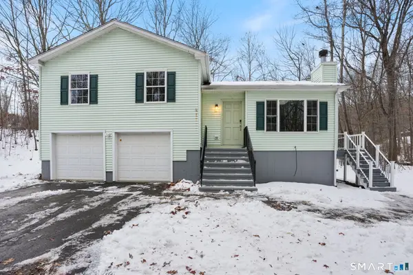 26 Edgewood Road, Oxford, CT 06478