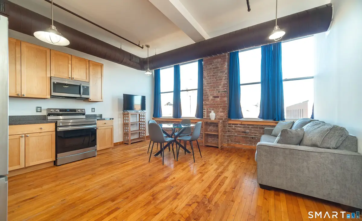 325 Lafayette Street #8205, Bridgeport, CT 06604 - Image #1