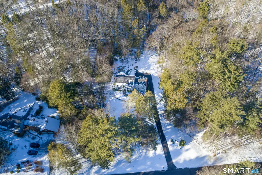 25 Lord Davis Lane, Avon, CT 06001 - Image #2