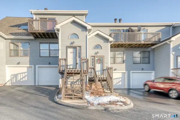 402 Lake Vista Drive #402, East Hampton, CT 06424