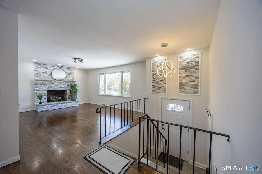 5 Briarwood Lane, Branford, CT 06405 - Image #3