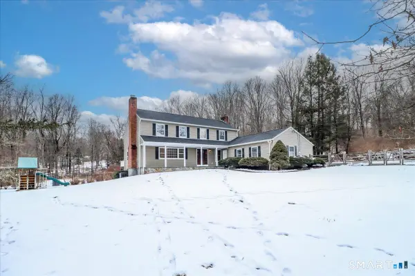 6 Westwood Terrace, Newtown, CT 06470