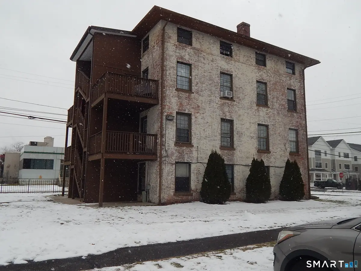 76 Van Block Avenue #6-A, Hartford, CT 06106 - Image #1