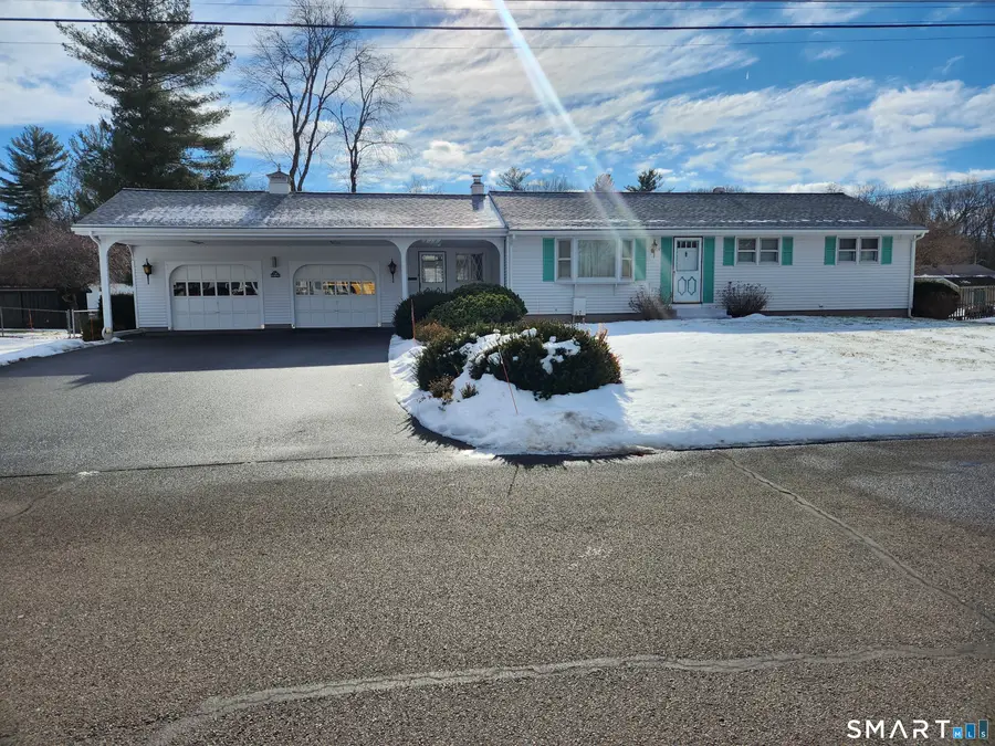 24 Iroquois Road, Enfield, CT 06082 - Image #2