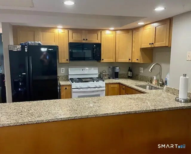 208 Plymouth Colony Unit 208, Branford, CT 06405 - Image #3