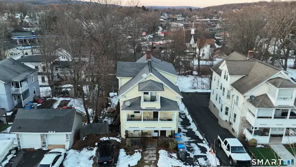 17 Grove Street, Bristol, CT 06010